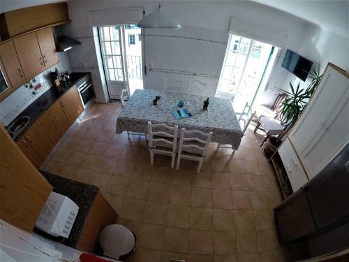 Hostal Peniche Surf Lodge 2