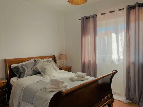 Superb Villa In Baleal W/ Patio, Parking & 5 Brs