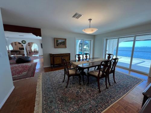 Villa Waterfront Paradise - Heated Pool, Amazing Sunsets!