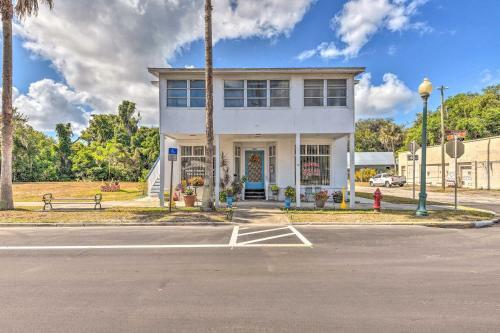 Crescent City Apartment With Easy Lake Access!