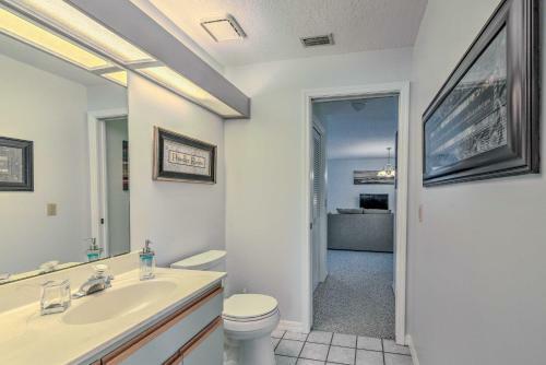 Waterfront Home With Dock, Kayaks, Pool And More!