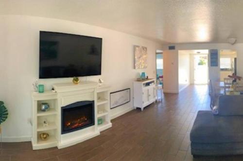 Beautiful Bright & Sparkling 2bed 1bath Beach Retreat - Unit 212