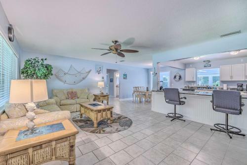 Waterfront Home With Kayaks Boat, Fish And Hike!