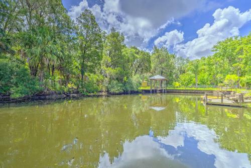 Waterfront Home With Kayaks Boat, Fish And Hike!