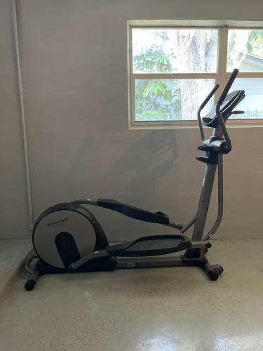 Spacious 3 Bedroom House 15 Mins From Clearwater Beach!