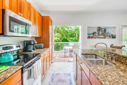 Social Tides Villa #7209