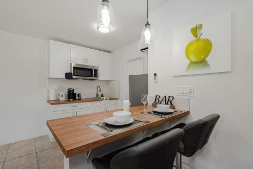 Large Studio Suite Close To Beach And Casino