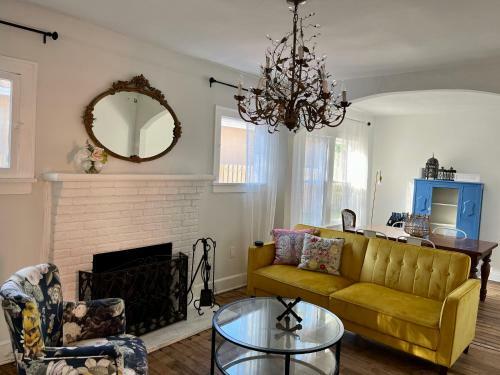 Dania's Cottage At Dania Beach
