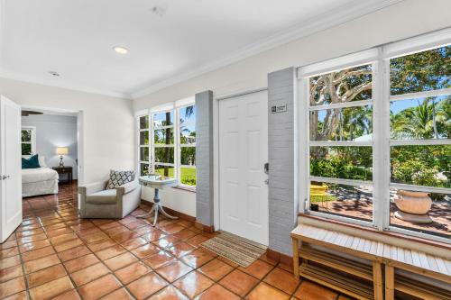 Spanish Style- Heated Saltwater Pool/grill, Min To Beach & Atlantic