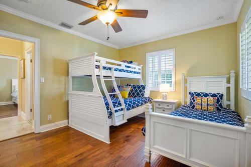 3b Allure W/heated Pool & Jacuzzi, 5min To Beach!