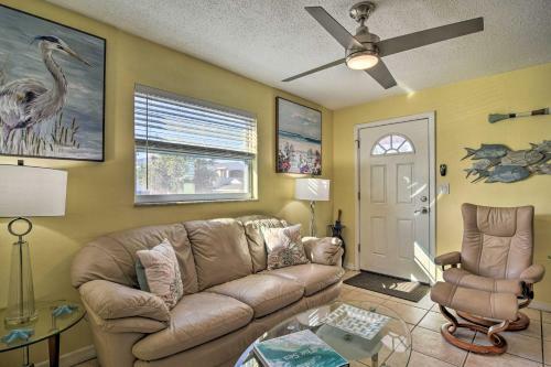 Comfy Dunedin Escape 1 Block To Main Street!