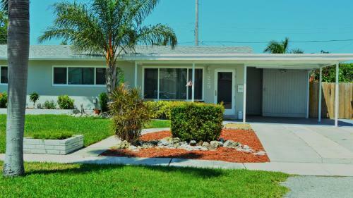 Villa Deerfield-private Resort Style Home Mins To The Beach