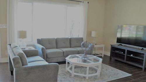 Villa Deerfield-private Resort Style Home Mins To The Beach