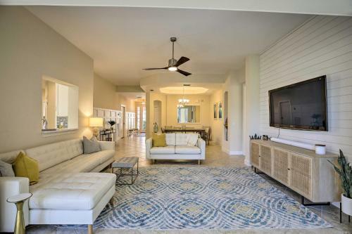 Chic Estero Townhome With Pool And Hot Tub Access