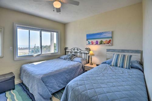 Sunny Home With Decks And Views, Steps To Beach!