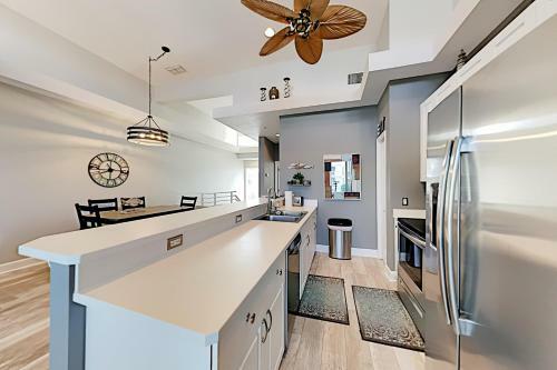 Sea-renity Luxury Villa 8284