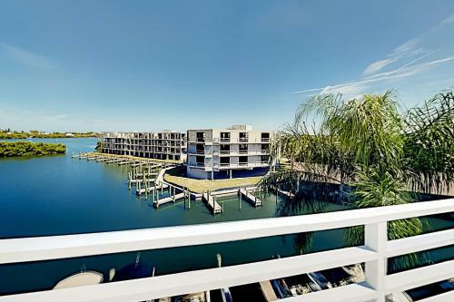Sea-renity Luxury Villa 8284