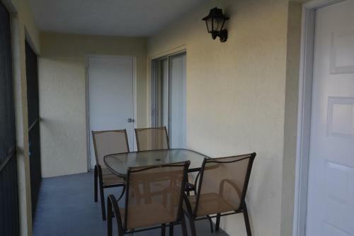 Immaculate Englewood Condo 2nd Flr