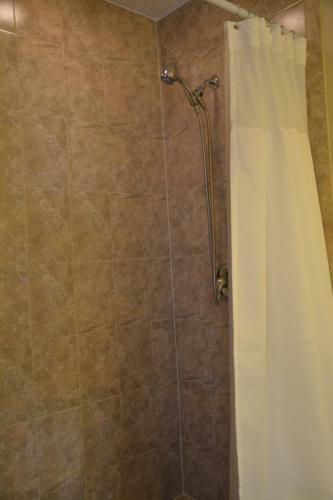 Immaculate Englewood Condo 2nd Flr