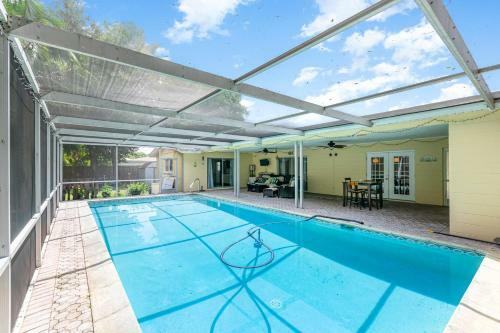 Davis Oasis