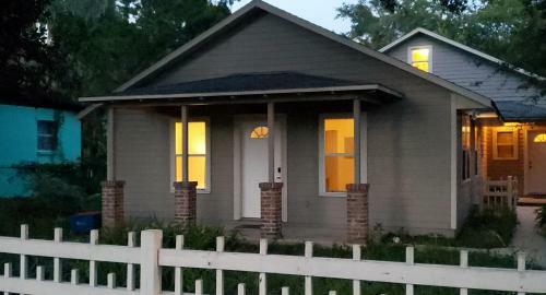 Beautiful Family Home Located Downtown