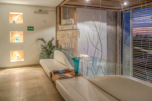 Hotel Dco Suites Lounge & Spa