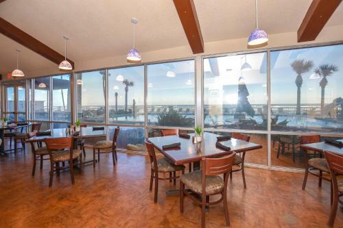 Hotel Ocean View Studio Condo.