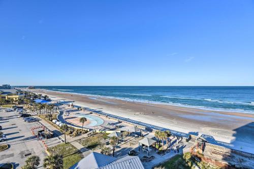 Apartamento Oceanfront Resort-style Getaway - Walk To Beach!