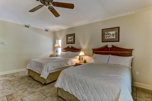 Tennis Villas III