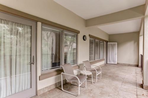 Tennis Villas III