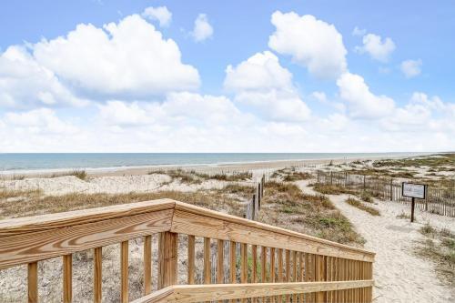 2034 Beach Wood