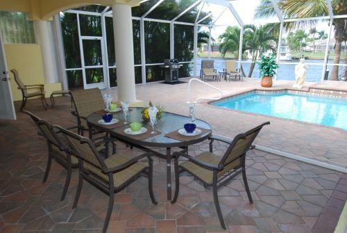 Villa Black Diamond - Enjoy The Pool And The View
