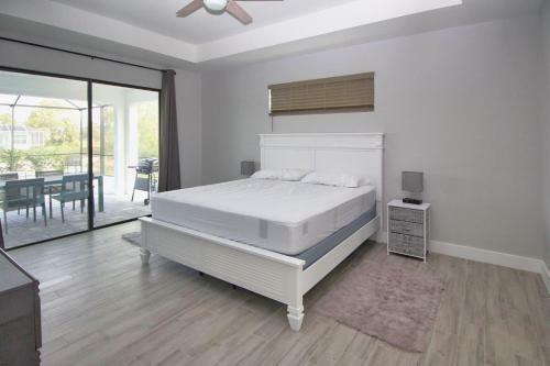 Villa Skyline Cape Coral, Private Heated Pool And Spa