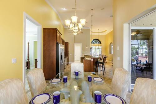 Villa Barefoot - Roelens Vacations - Heated Pool & Spa, Gulf Access, Sleeping Capabilities For 10!