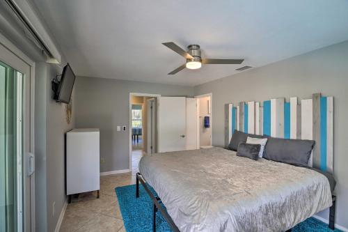 Canalfront Home With Dock Swim, Golf And Explore!