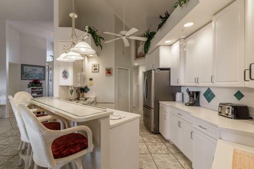 Lakeside At Cat Cay - Cape Coral - Roelens Vacations