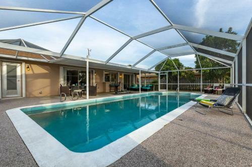 Direct Gulf Access & Heated Pool -villa Hip Nautic - Roelens Vacations