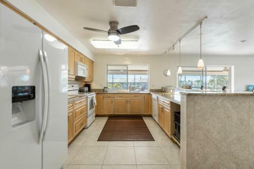 Villa Reef Intermission - Cape Coral - Roelens Vacations