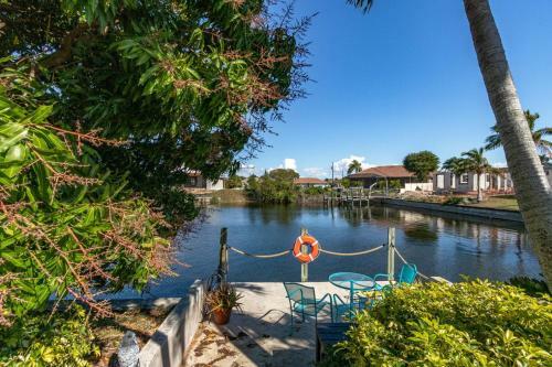 Villa X-ta-sea - Cape Coral - Roelens Vacations