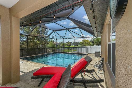 Private Waterfront Villa Heated Pool Pool Table Villa Heat Wave - Roelens Vacations