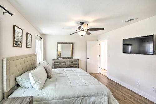 Canalfront Cape Coral Escape With Heated Pool!