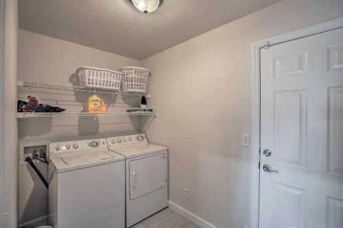Canalfront Cape Coral Home With Screened Patio!