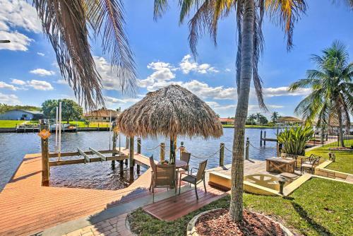 Upscale Cape Coral Retreat With Infinity Pool And Spa!