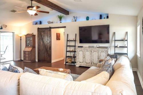 Bright Cape Coral Home With Private Pool, Lanai