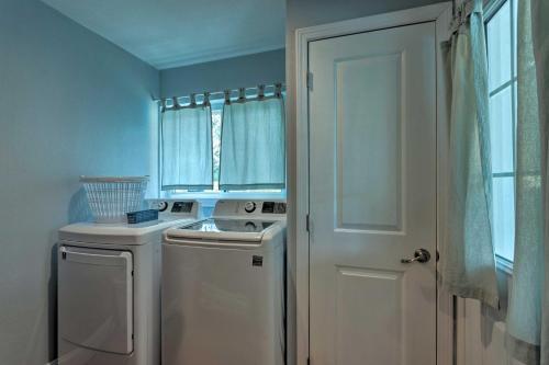 Gulf Breeze Home With Private Pool And Large Yard