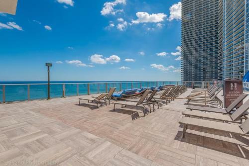Apartamento Ocean View Corner Unit Rental Hyde Beach Resort 27th Floor Miami