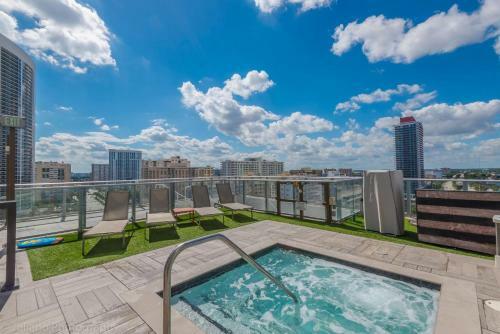 Apartamento Ocean View Corner Unit Rental Hyde Beach Resort 27th Floor Miami
