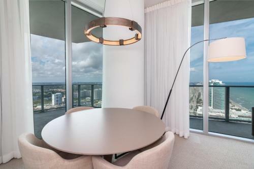 Apartamento Ocean View Corner Unit Rental Hyde Beach Resort 27th Floor Miami