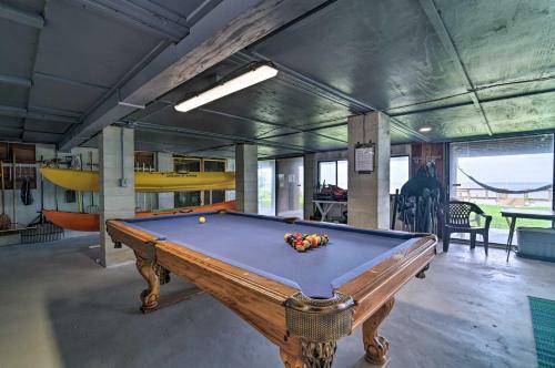 Tranquil Home With Private Yard And Fishing Dock!