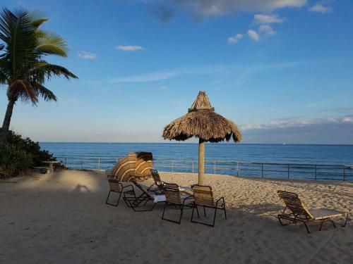 Beach Resort Villa - Beautiful Updated